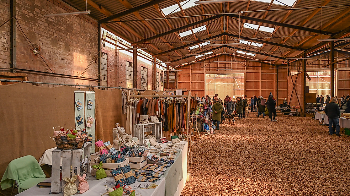Hof-Markt mit Verkostung und Kunsthandwerk