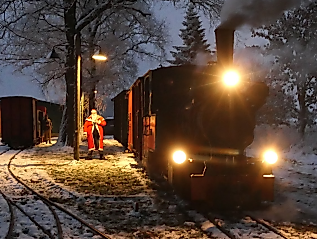 der Dampfzug in Deinste fährt zum Nikolaus