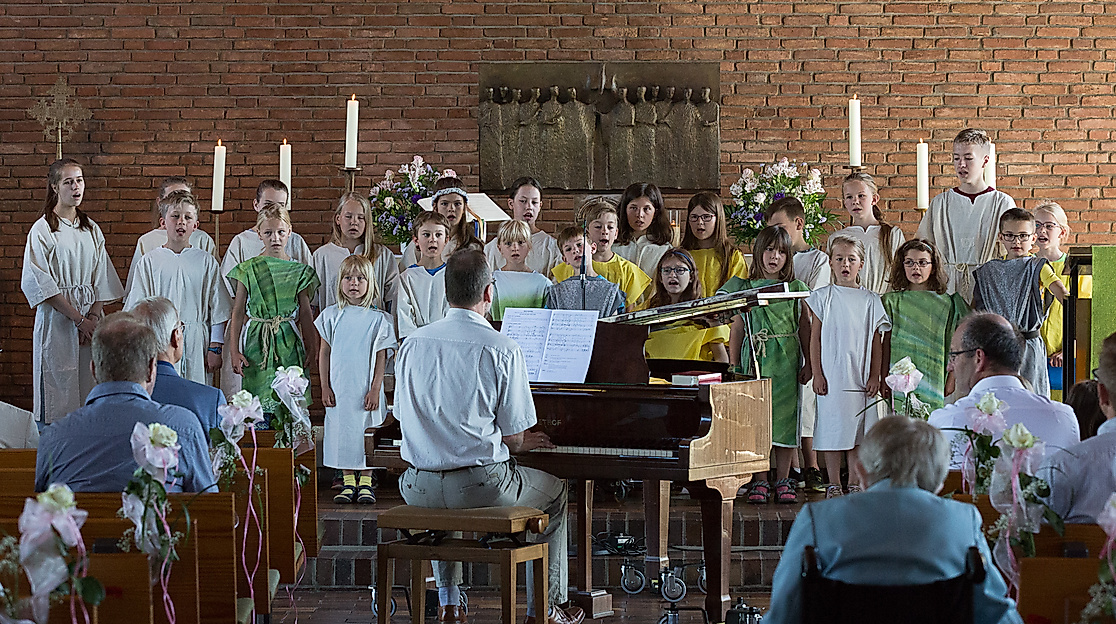 Familiengottesdienst mit Kindermusical "Bileam und seine gottesfürchtige Eselin"