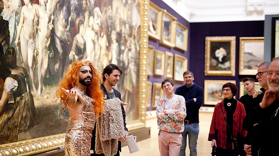 Dragführung mit Lady Sasha in der Hamburger Kunsthalle, 2024_Foto: Vera Drebusch
