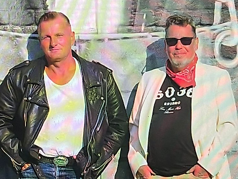 Kultur.Sommer.Garten. - Greyhounds Duo