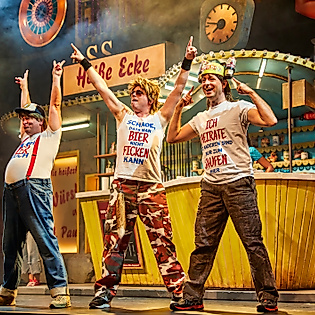 Szenenbild Heiße Ecke: Männerparade