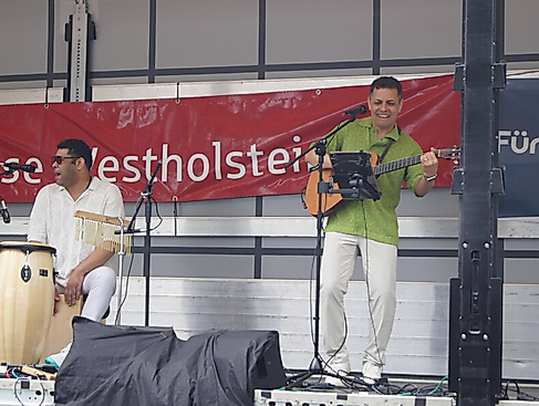 Musikalische Darbietung beim Stadtteilfest Glückstadt Nord