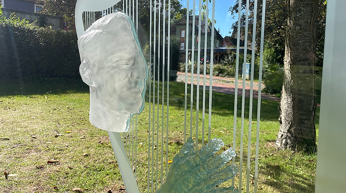 GLASPLASTIK UND GARTEN
