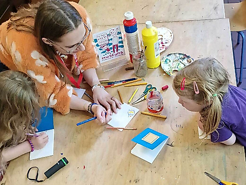 Administrativer Termin für Sonntagskinder: Museumsmacher*innen