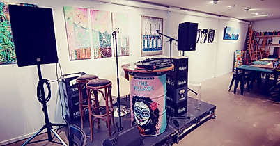 poi-the-village-bühne-new-web-2500x1500