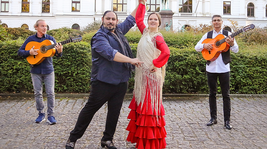 Los-Flamenquitos