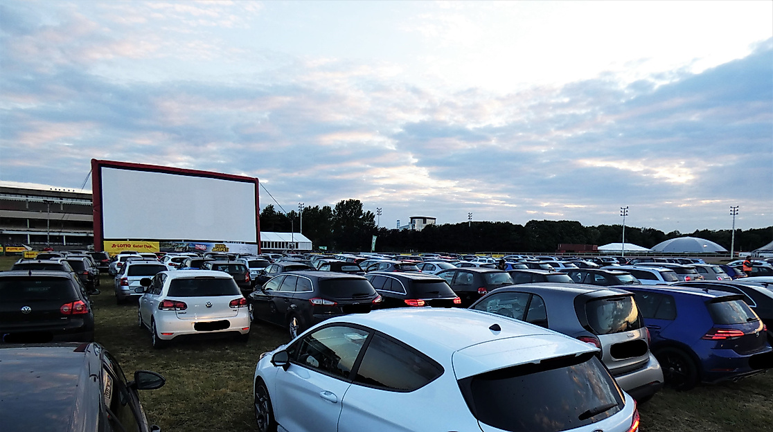 Autokino Trabrennbahn Bahrenfeld
