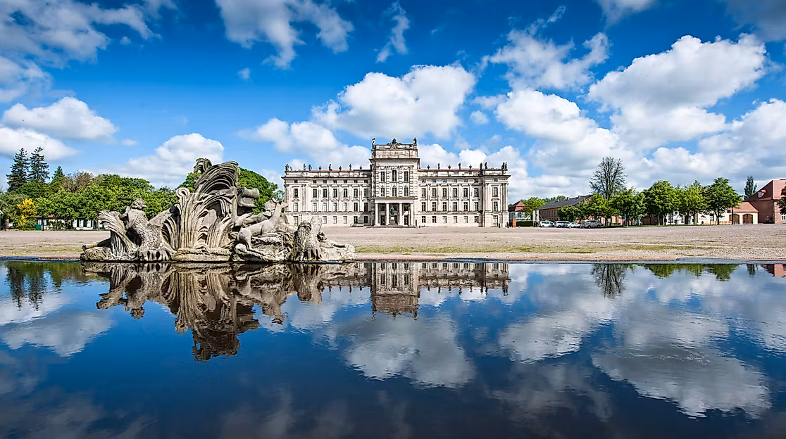 ludwigsluster-schloss_c-sskg-mv-joern_lehmann-1_1