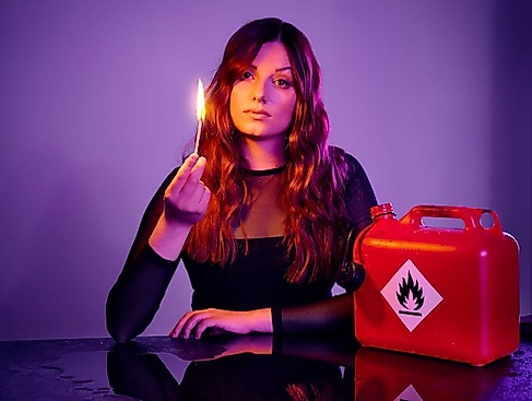 Lara Ermer - Leicht entflammbar