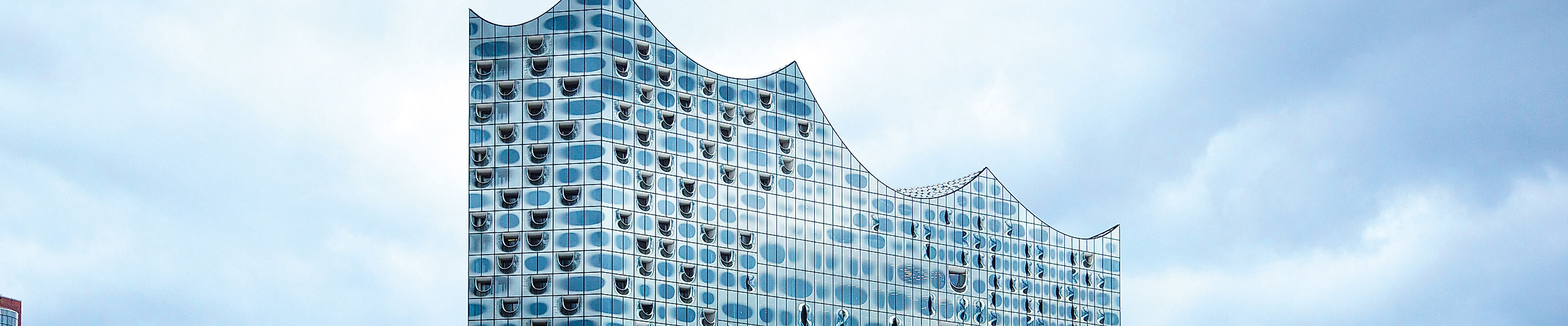 Glasdach von der Elbphilharmonie in Hamburg