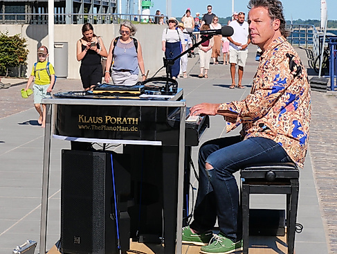 Klaus Porath - The Piano Man
