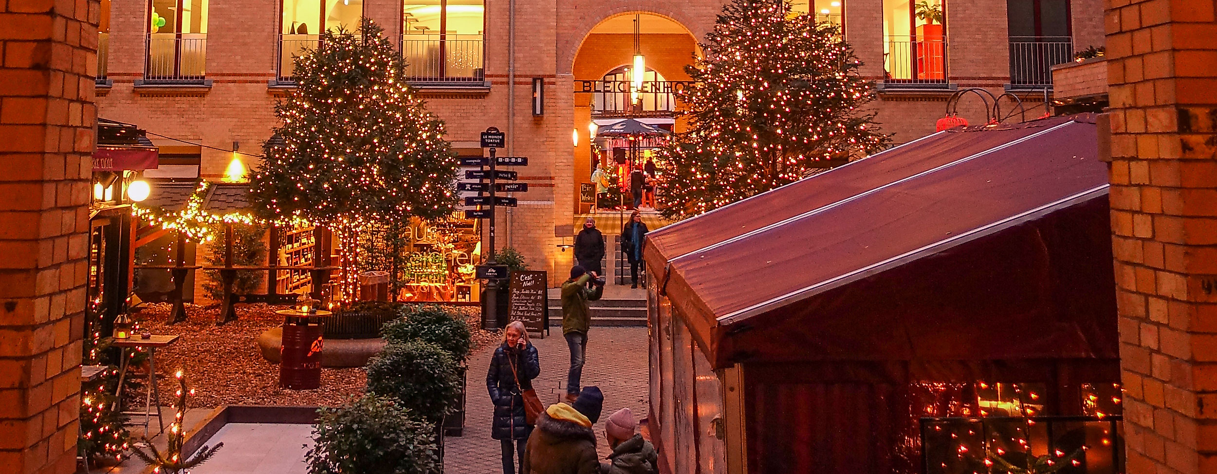 stadthoefe-marche-de-noel-c-frau-elbville-web-2-2500x1500