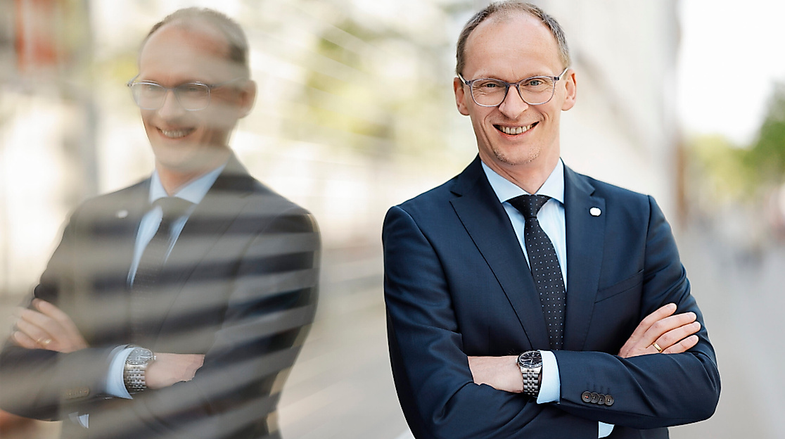 Henri_Schmidt_MdB_Foto_Tobias_Koch-4-scaled