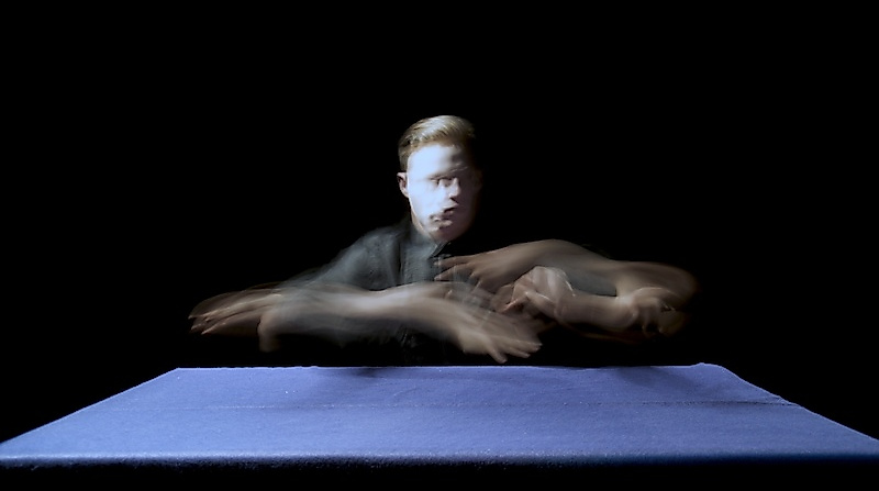 double feature Limen/SÉANCE