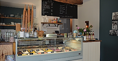 eisbuettel_theke_c-2020-eisbuettel