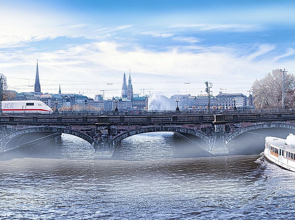 ICE Hamburg Lombardsbrücke