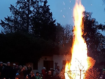 Feuer im Luthergarten