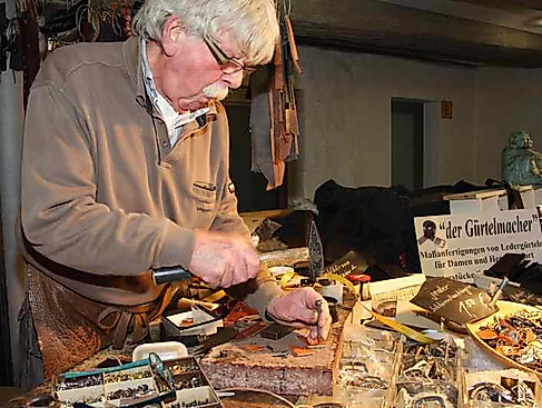 Handgemacht - Markt für Kunsthandwerk & Kurioses