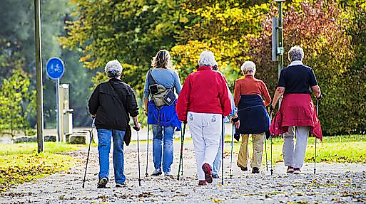 25-06-23 nordic-walking-1814784__340 pixabay