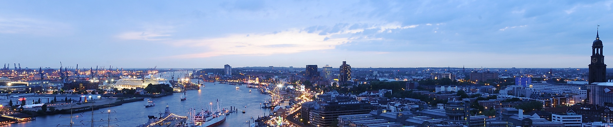 [Translate to Englisch:] Hamburg ist Events am Wasser