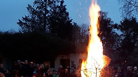 Feuer im Luthergarten