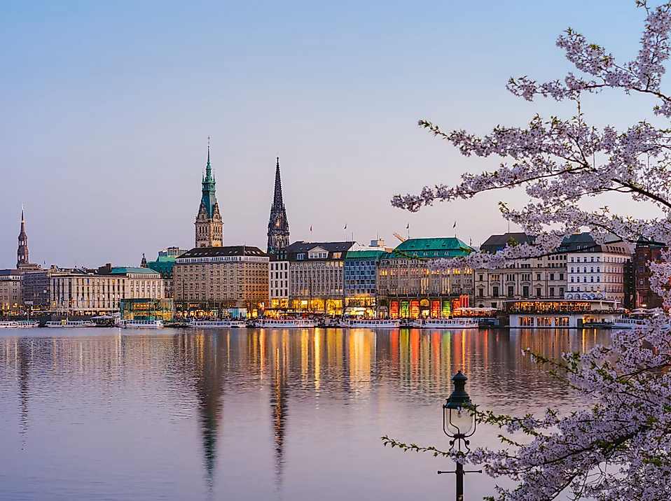 Frühling in Hamburg an Binnenalster und Jungfernstieg