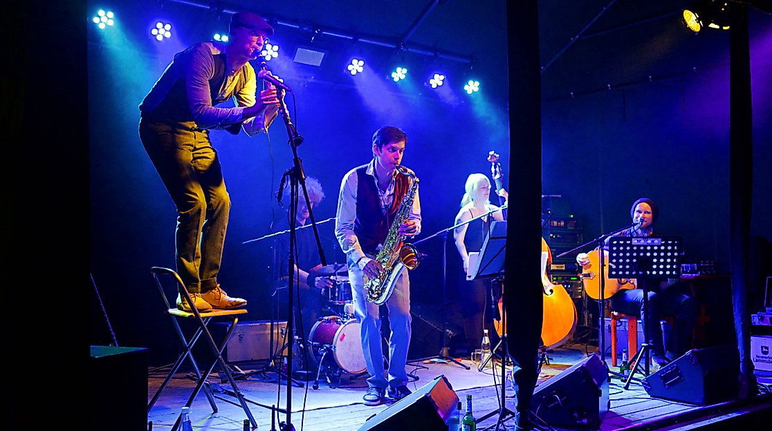 26-08-29 Danubes-Banks Danubes Banks