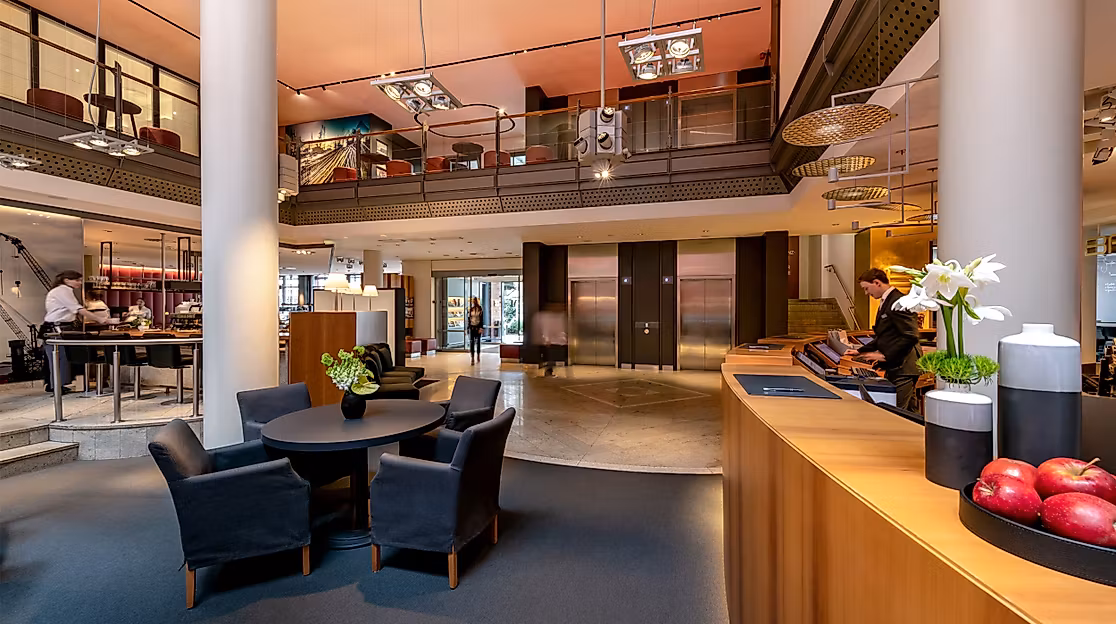 The MADISON Hotel Hamburg: Lobby