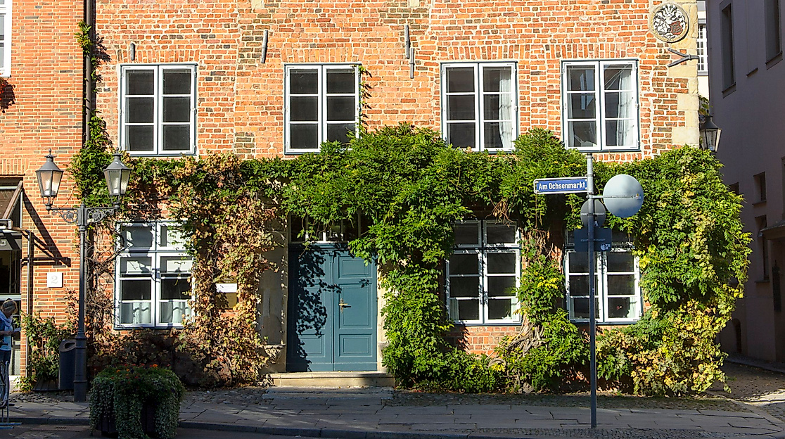 Heine-Haus_quer(c)t&w