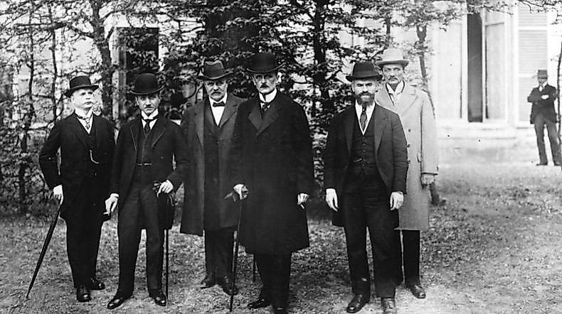 Deutsche Verhandlungsdelegation für die Friedensverhandlungen in Versailles, 1919