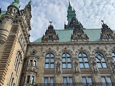 Öffentliche Stadtführungen - Highlights rund um das Hamburger Rathaus