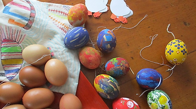 "Kreatives rund um`s Ei"  - Ostereier selbst bemalen und mehr