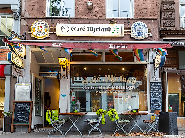 lee_maas_timo_sommer_stgeorg_cafe_urlaub_3000px_argb_420_1