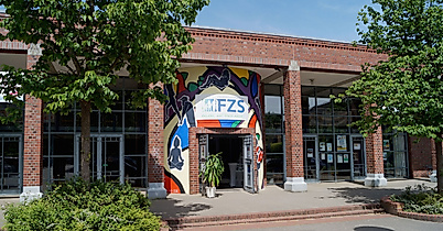 poi-freizeitzentrum-schnelsen-haupteingang-web-tina-kirchberger-2500x1500