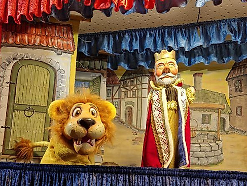 Kreft's puppet stage