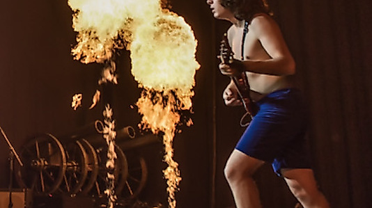 AC/DC Show