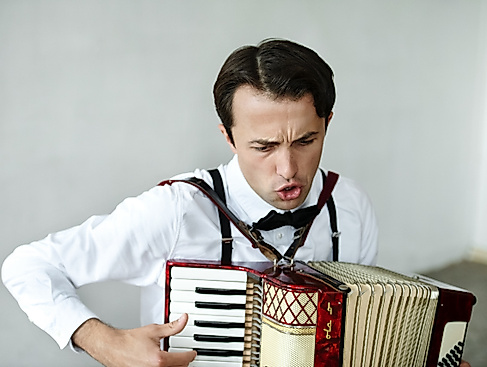 Akkordeonspieler in Aktion