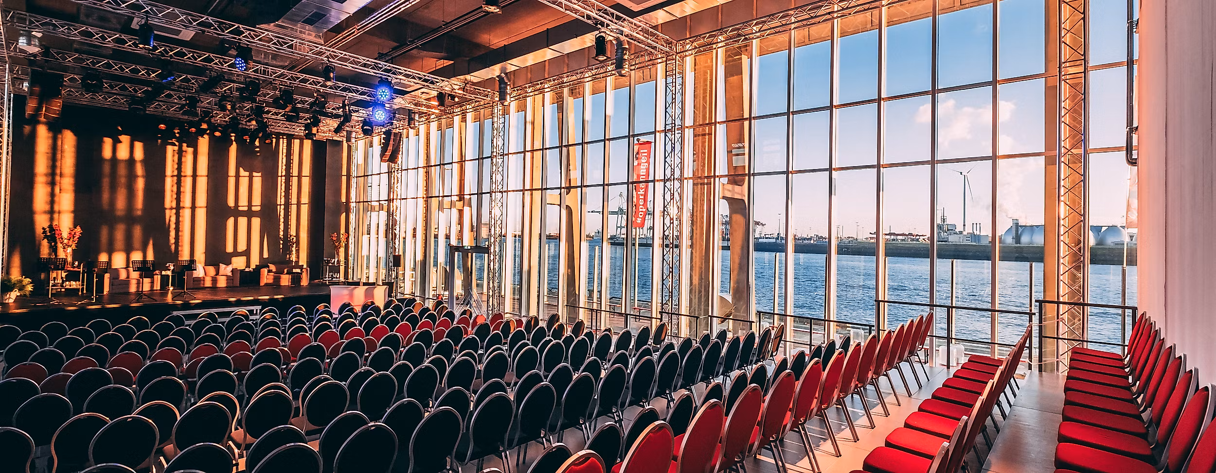 opernloft-saal-at-silke-heyer