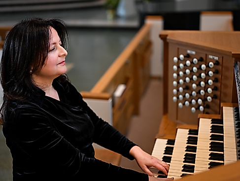 Liya Petrides (New York)