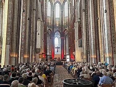Motorradgottesdienst mit der Arbeitsgemeinschaft christlicher Motorradfahrer:innen Lübeck