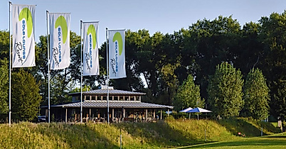 poi-golf-lounge-resort-flaggen-web-2500x1500