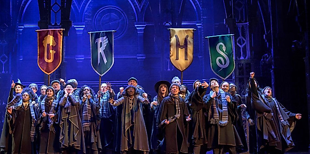 Szenenbild Harry Potter und das verwunschene Kind: Die vier Häuser Hogwarts
