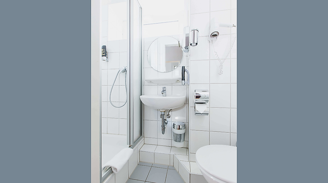 a&o City Hotel Hammer Kirche Hamburg: Bad