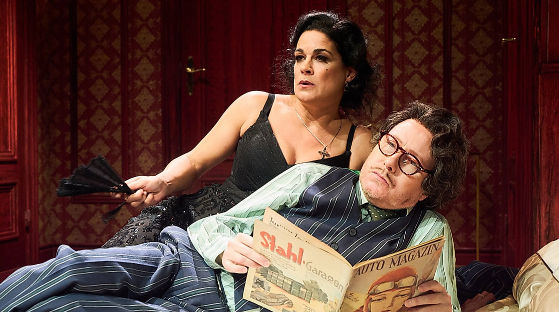 Alarm int Theaterhuus – Carmen darf nicht platzen - Ohnsorg Theater