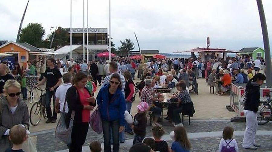 Niendorf promenade festival