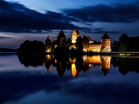 Pressebild Baltikum - Litauen, Trakai, Burg, Nachtaufnahme