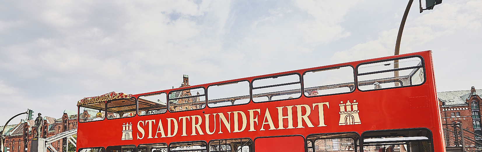 Buehne Rote-Doppeldecker_Stadtrundfahrt_C-2018-ThisIsJulia-Photography (1)