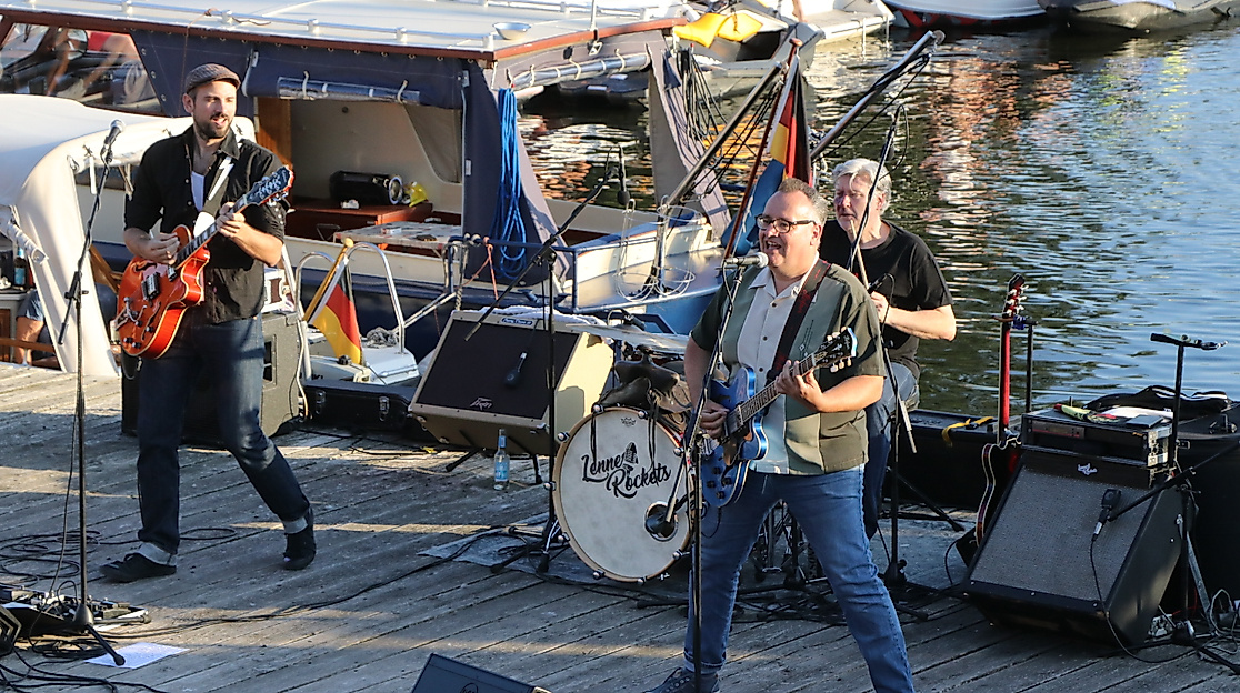 Musik am Hafen | Tears for Beers