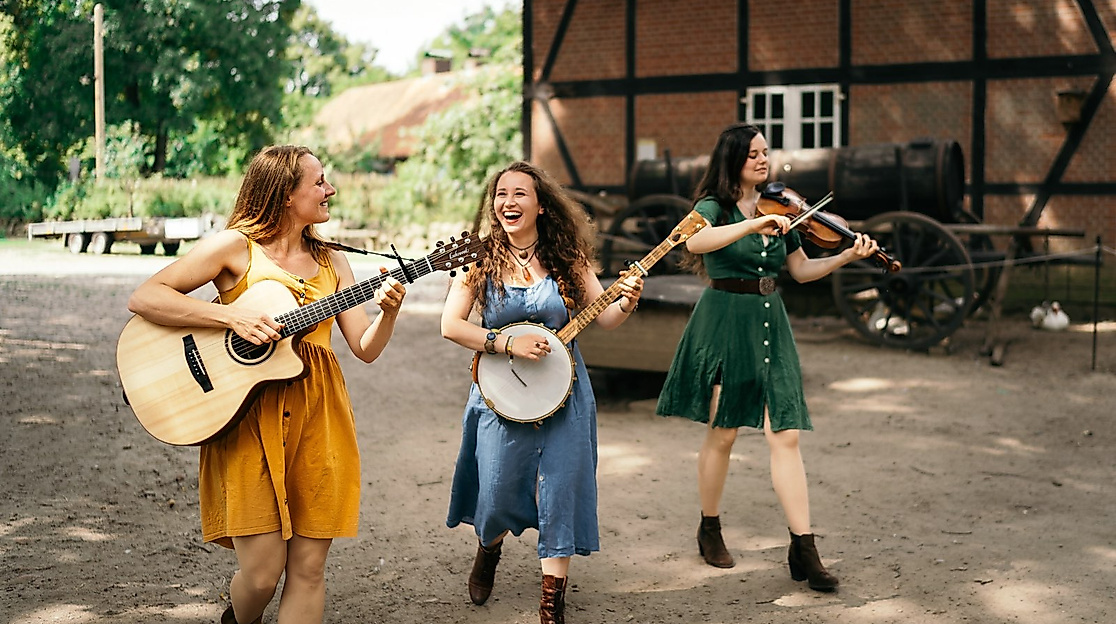 FolkyJune